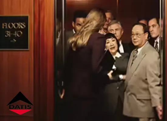 ازدحام کابین آسانسور